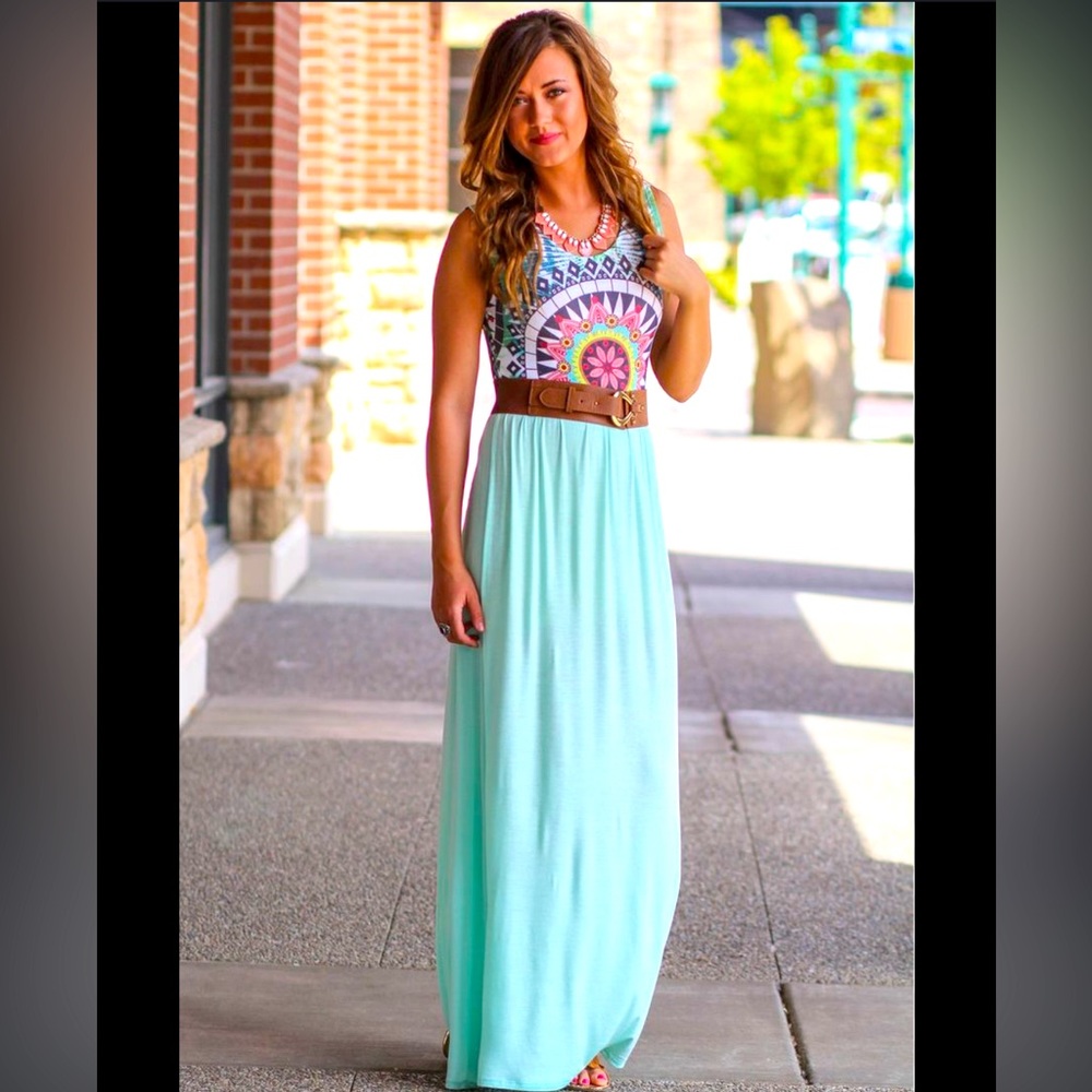 12PM by mon Ami sleeveless maxi dress size medium item 07-02